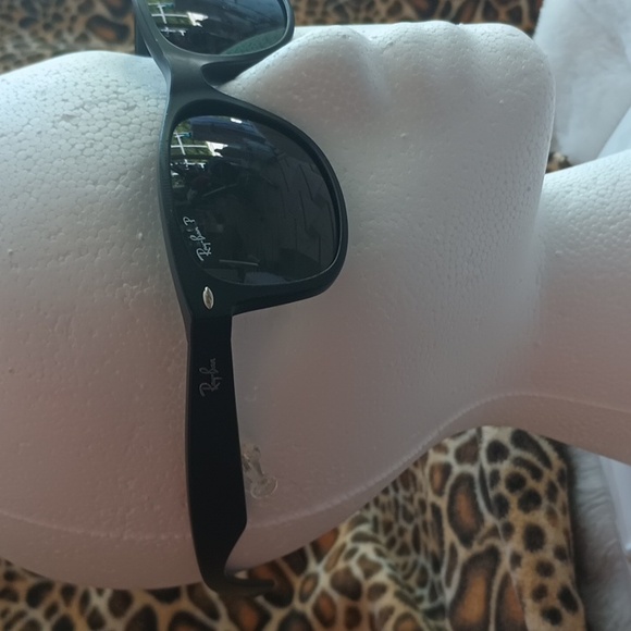 Ray-Ban 2132, "new wayfarers", Polarized - Picture 2 of 9